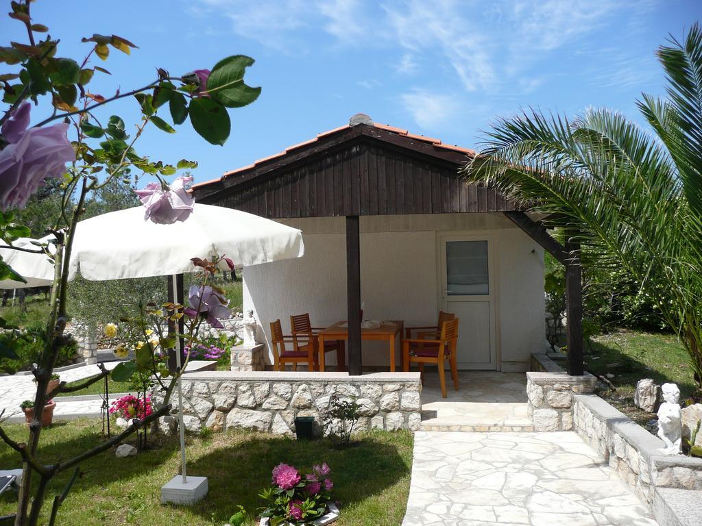 Apartments Rafaela Barbat na Rabu Exterior photo