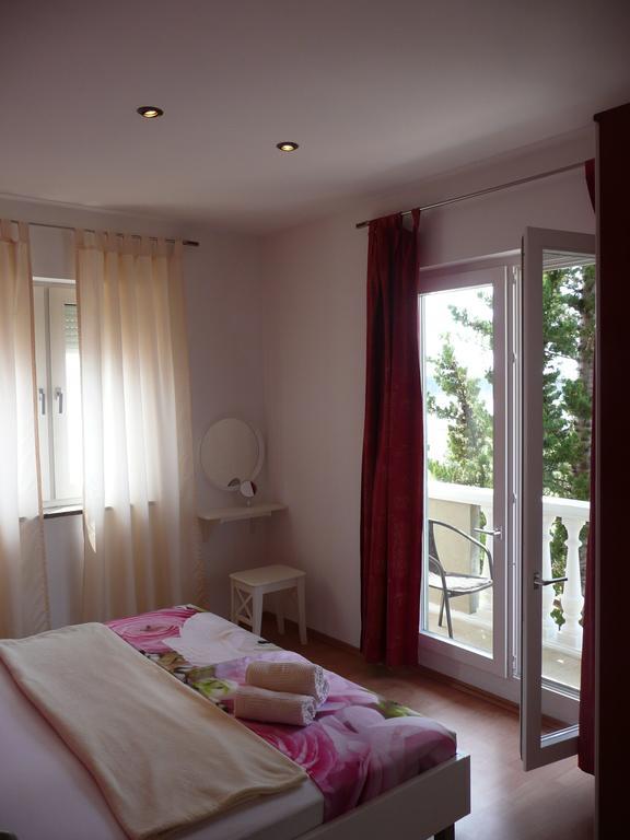 Apartments Rafaela Barbat na Rabu Exterior photo